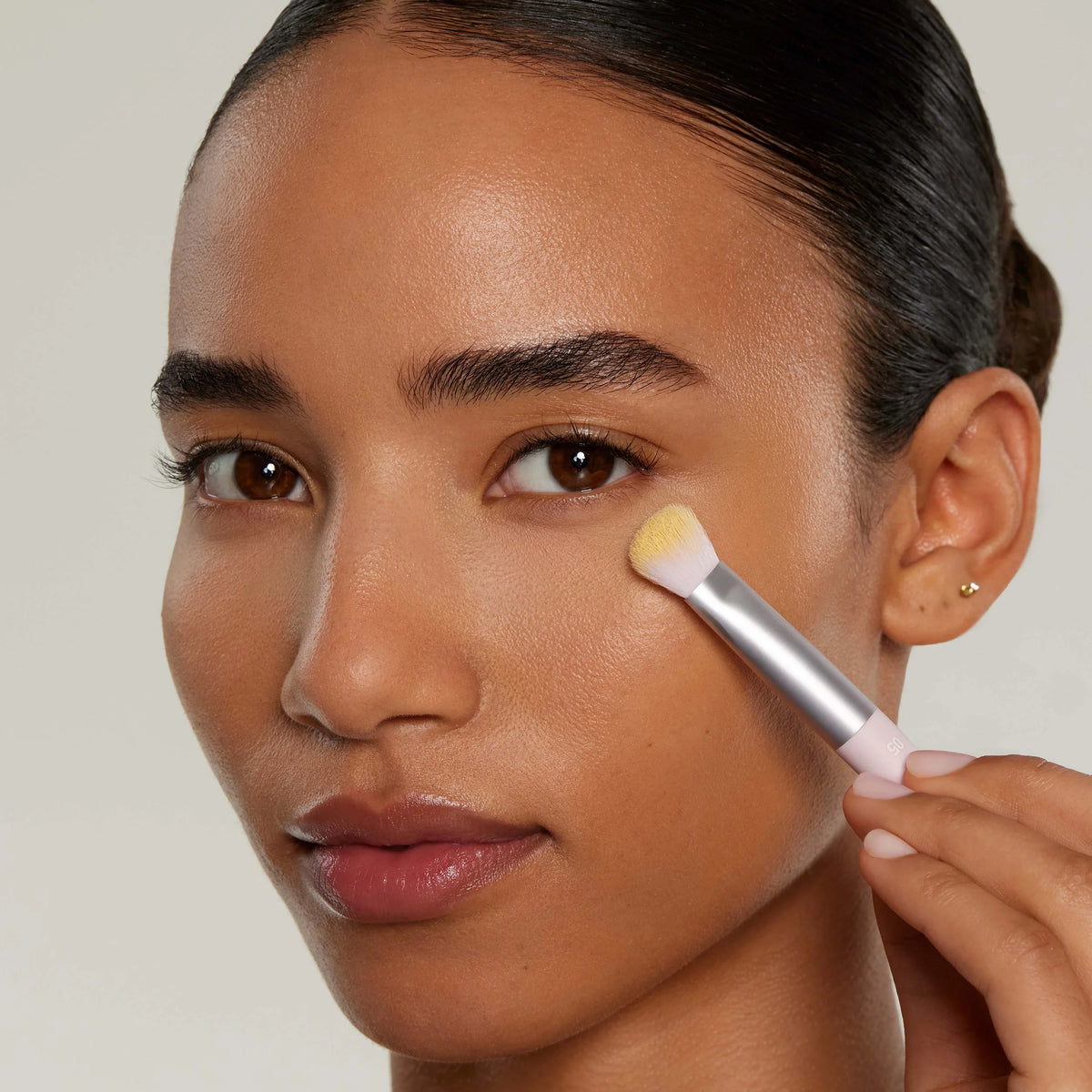 Precise Sculpting Complexion Brush 05